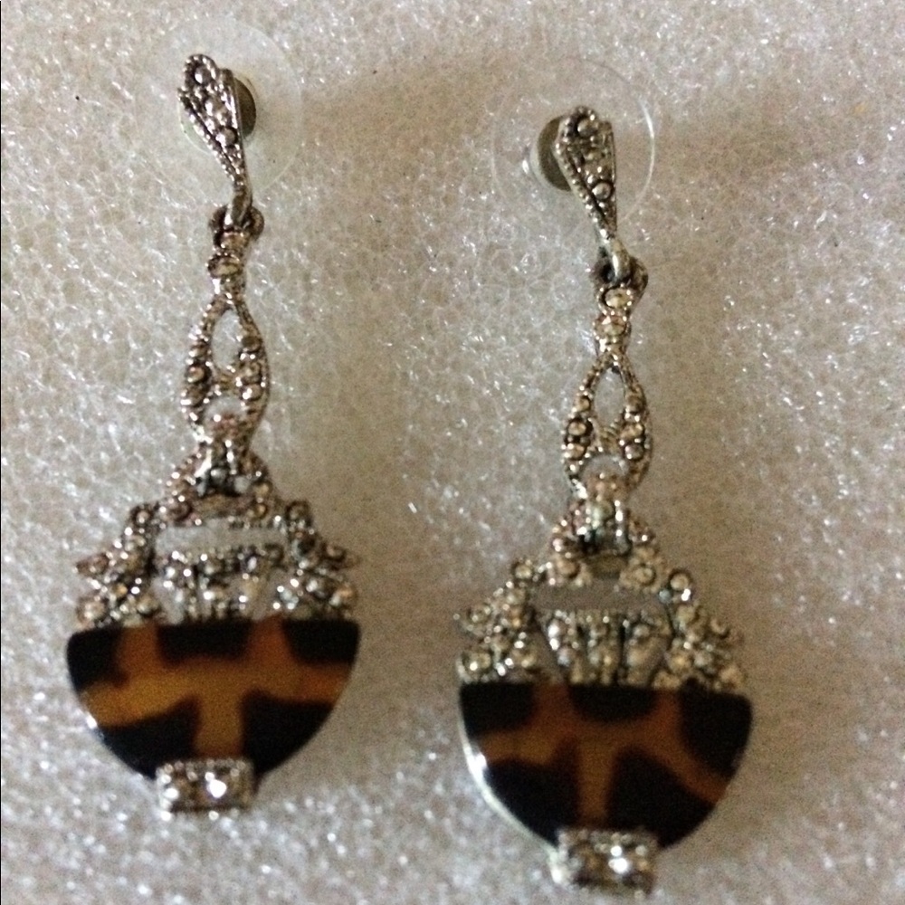 Long earrings - Picture 2 of 3